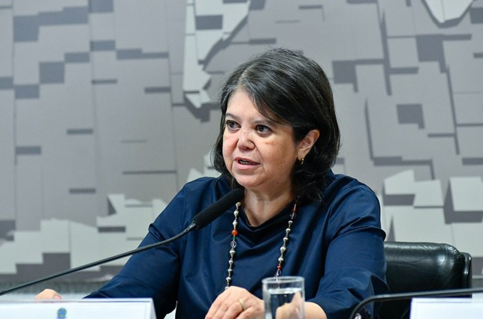 A diplomata Claudia Vieira Santos teve o nome aprovado pela Comissão de Relações Exteriores para representar o Brasil junto à AIEA; mensagem presidencial com a indicação segue para o Plenário