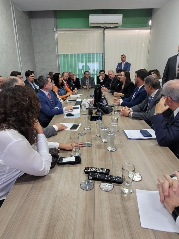 No encontro, foram discutidos o investimento feito pelo Estado e a necessidade de recursos federais -Foto: Divulgação SES