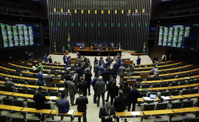 Deputados vão analisar a proposta em Plenário - (Foto: MyKe Sena/Câmara dos Deputados)