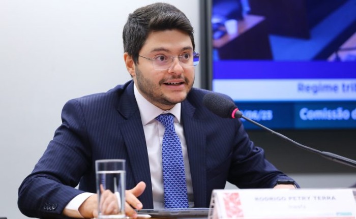 Rodrigo Terra: STF quis agir a favor da sustentabilidade, mas medida aumentou o custo para cooperativas - (Foto: Vinicius Loures/Câmara dos Deputados)