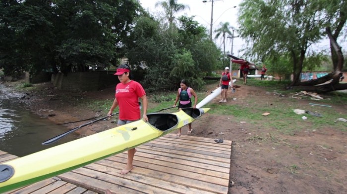Projeto Canoagem na Escola atende a 180 crianças e adolescentes no contraturno escolar -Foto: Luís André Pinto/Secom