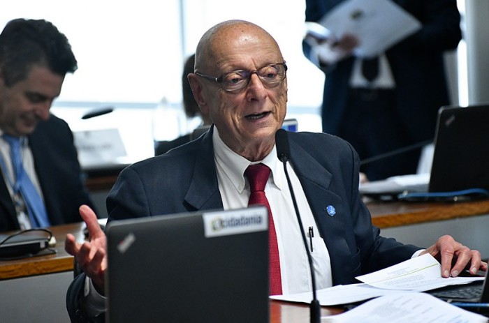 Amim apresentou emenda que incluiu músicos e regentes de música clássica no texto - Foto: Geraldo Magela/Agência Senado