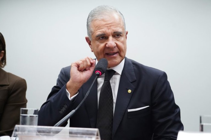Julio Lopes, autor do projeto de lei - (Foto: Pablo Valadares / Câmara dos Deputados)