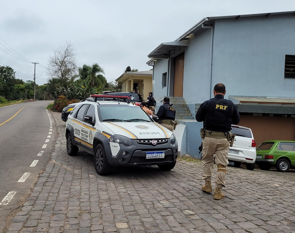 Casal é preso após roubar pedestre em Bento Gonçalves