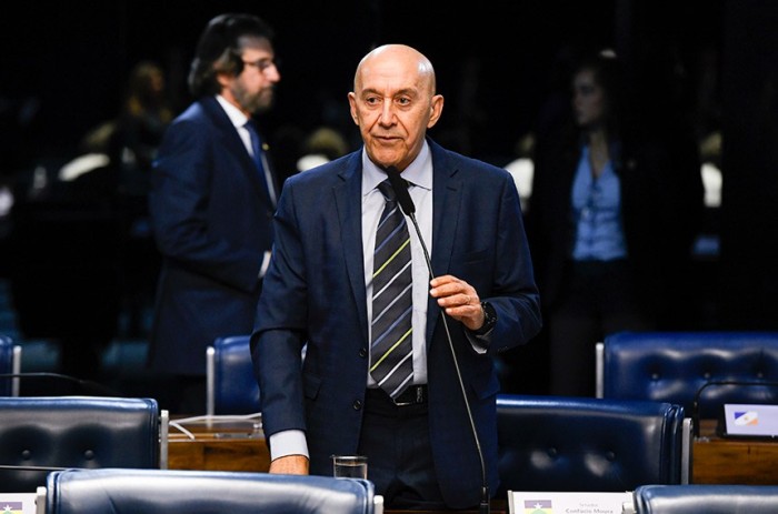 Para o relator, Confúcio Moura, proposta contribui para gestão democrática da educação - Foto: Jefferson Rudy/Agência Senado