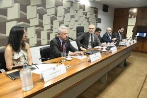 Frente Parlamentar de Recursos Naturais e Energia se reuniu no Senado Federal - (Foto: Jefferson Rudy/Agência Senado)