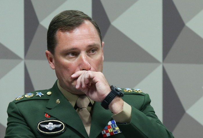 Procuradoria pede arquivamento de ação da CPMI contra Mauro Cid