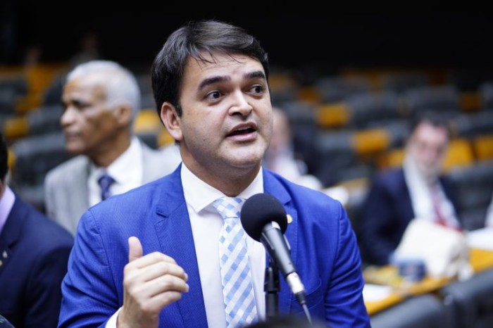 Rubens Pereira Júnior: aprovação garante o direito de ir e vir das pessoas com deficiência - (Foto: Pablo Valadares/Câmara dos Deputados)