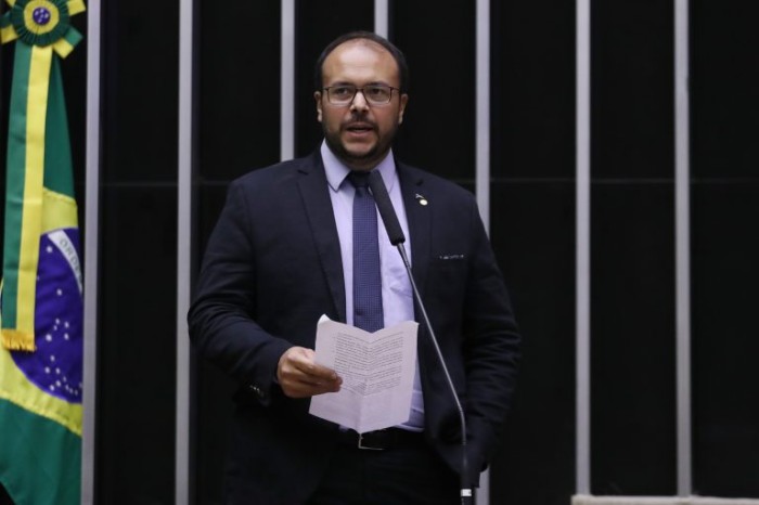 Autor da proposta espera reduzir quantidade de obras inacabadas na educação - (Foto: Bruno Spada/Câmara dos Deputados)