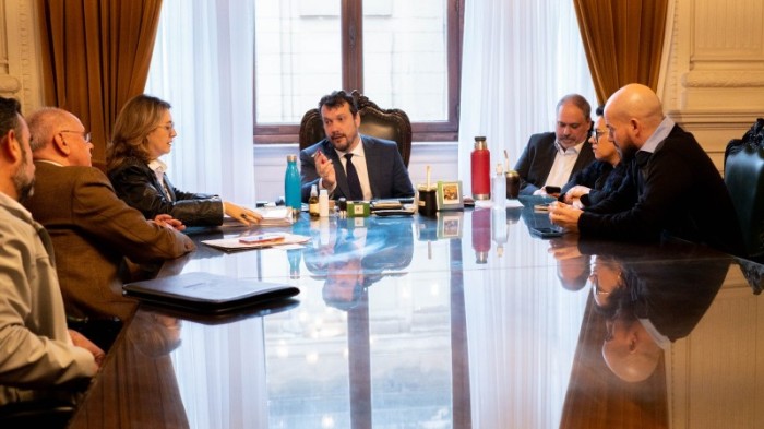 Encontro definiu rumos para demandar à CEEE Equatorial ações diante da falta prolongada de energia -Foto: Rafael Vargas/Ascom Casa Civil