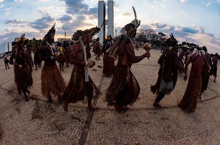 Indígenas fazem mobilização contra a aprovação do marco temporal na Praça dos Três Poderes, em 2021 - Foto: Leopoldo Silva/Agência Senado
