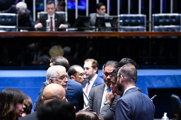 Senadores em votação no Plenário, em março: sessões deliberativas são retomadas nesta semana - Foto: Jefferson Rudy/Agência Senado