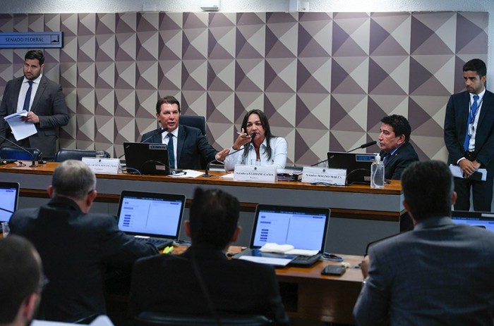 'Tudo será apurado', disse Maia (E) ao lado de Eliziane e de Malta - Foto: Edilson Rodrigues/Agência Senado