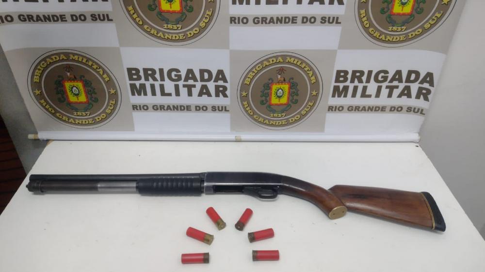 Indivíduo é preso em flagrante com espingarda em Farroupilha