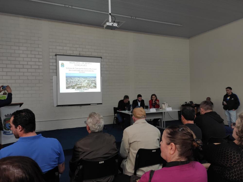 A apresentação foi realizada na presença do secretário Nuncio, grande parte dos vereadores e alguns moradores. Crédito: Renata Oliveira/NB