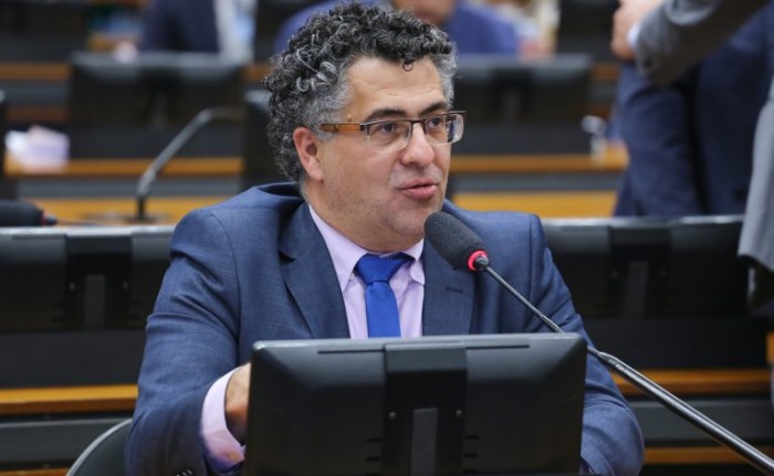 Alencar Santana defendeu texto já aprovado na Comissão de Segurança Pública - (Foto: Vinicius Loures/Câmara dos Deputados)