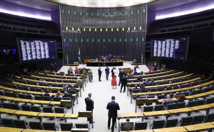 Deputados na sessão do Plenário desta terça-feira - (Foto: Bruno Spada/Câmara dos Deputados)