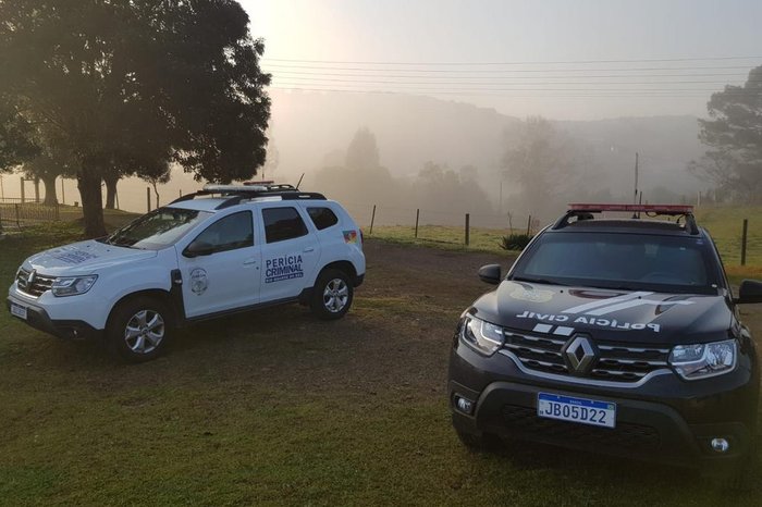 Na ação, foram apreendidos aparelhos eletrônicos do morador. Crédito: Divulgação/Polícia Civil
