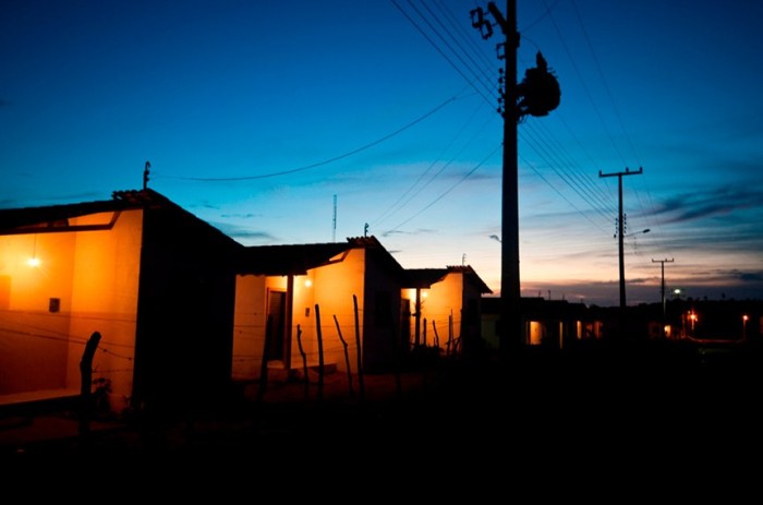 Auxílio proposto é destinado a famílias de baixa renda que vivem áreas não conectadas ao Sistema Interligado Nacional - Foto: PAC