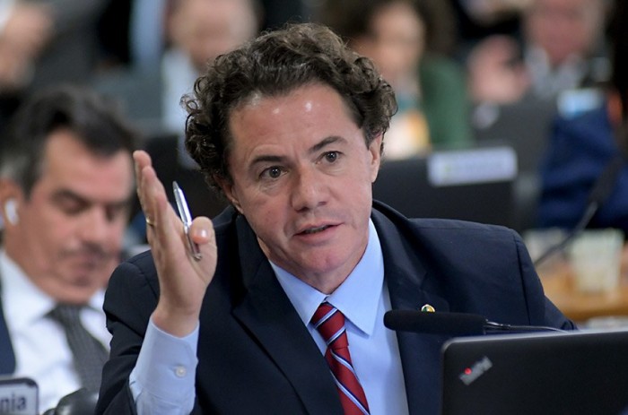 Veneziano relata o projeto que determina a perda de imóvel usado como cativeiro no crime de sequestro - Foto: Geraldo Magela/Agência Senado