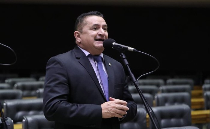 Reginaldo Veras: voluntariado traz benefícios à sociedade - (Foto: Zeca Ribeiro/Câmara dos Deputados)
