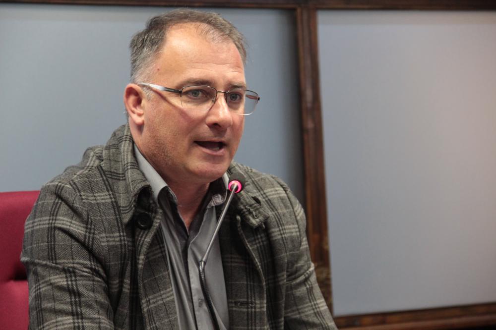 O pedido de vistas da matéria da liberação da abertura de crédito para a criação do Plano Diretor do Vale dos Vinhedos foi solicitado pelo vereador Anderson Zanella (PP). Crédito: Divulgação/Câmara de Vereadores 