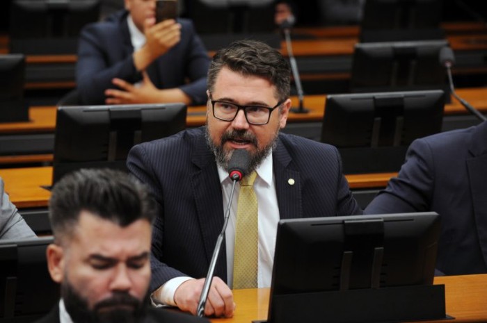 Para Delegado Caveira, uso do Pix vai reduzir burocracia no pagamento de fianças - (Foto: Renato Araújo/Câmara dos Deputados)