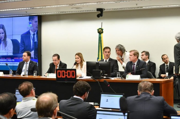 Reunião da Comissão Mista de Orçamento - (Foto: Geraldo Magela/Agência Senado)