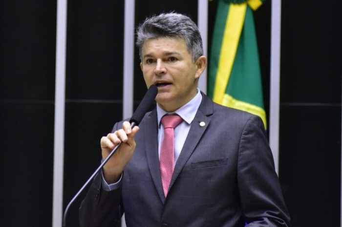 Medeiros fez alterações no projeto original para evitar “distorções de mercado - (Foto: Zeca Ribeiro/Câmara dos Deputados)