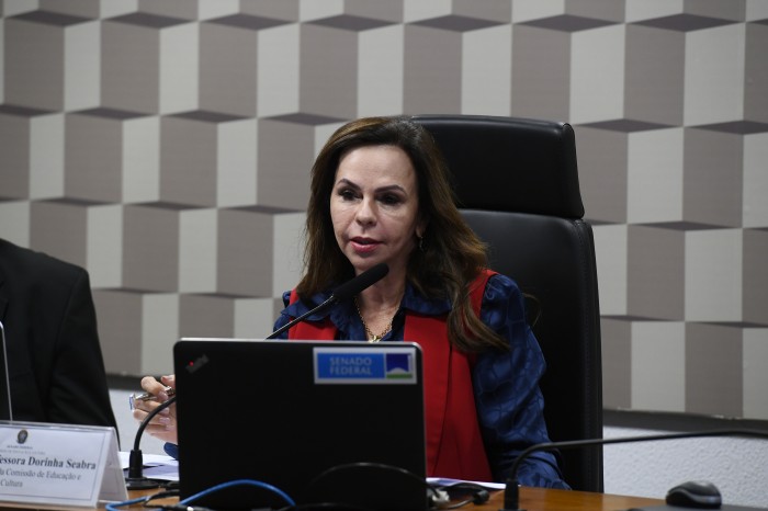 Reforma não pode piorar cenário atual de financiamento do ensino, defende a senadora Professora Dorinha, que propôs a audiência - Foto: Marcos Oliveira/Agência Senado