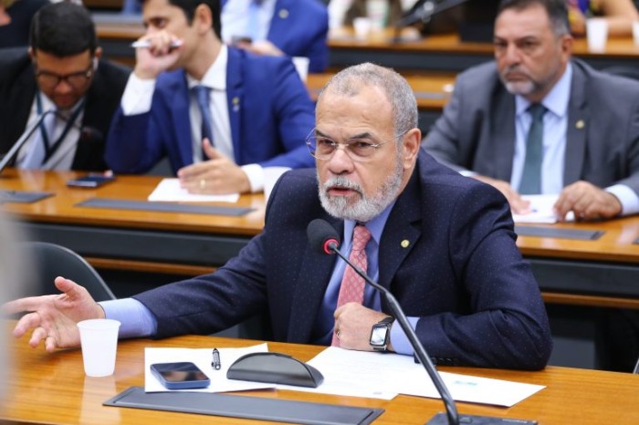 Segundo Jorge Braz, medida dará mais transparência a contratos - (Foto: Vinicius Loures / Câmara dos Deputados)