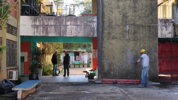 Com investimento de R$ 645.002,25, serão recuperados revestimentos, estruturas, pisos internos e externos e muros da quadra -Foto: Tanara Silva/Ascom SOP