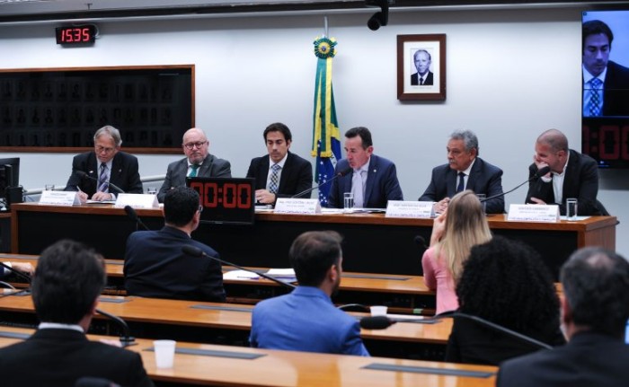 Audiência pública da Comissão de Indústria, Comércio e Serviços da Câmara - (Foto: Renato Araujo/Câmara dos Deputados)