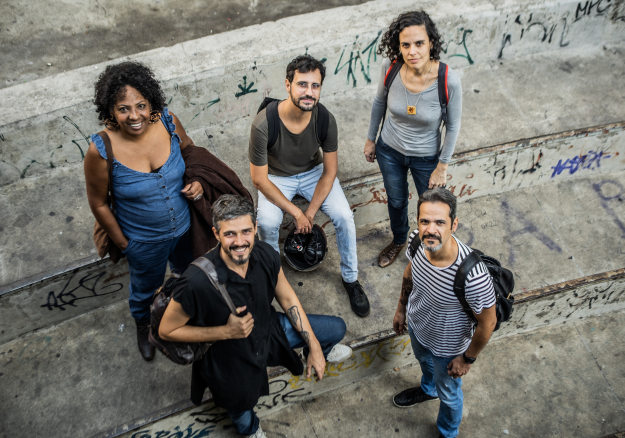 Grupo Quatroloscinco – Teatro do Comum. Foto: Luiza Palhares - agosto 2023