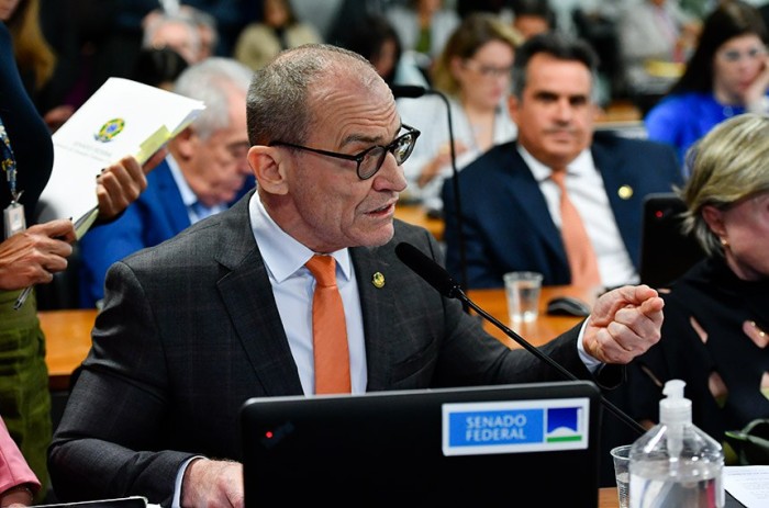 Fabiano Contarato apresentou relatório favorável ao projeto de Veneziano Vital do Rêgo - Foto: Geraldo Magela/Agência Senado