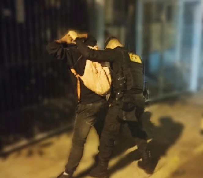 Homem é preso com 20 kg de fios furtados no bairro Jardim Glória