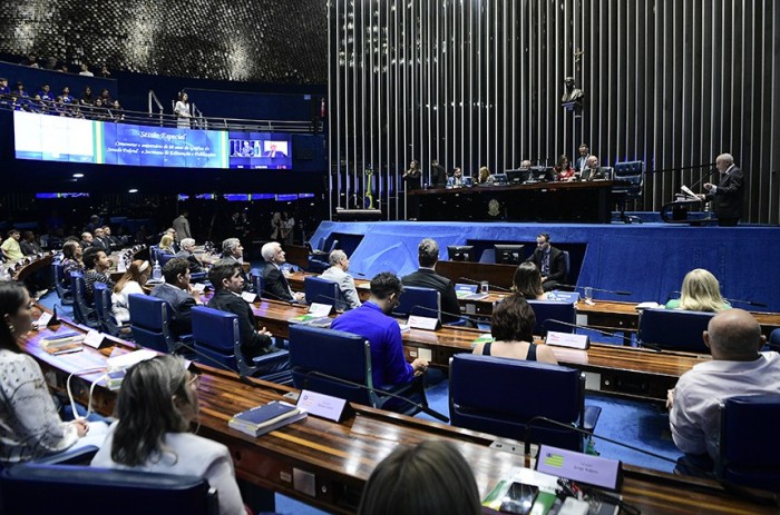 Sessão especial lembrou a história do órgão e sua contribuição na disseminação da legislação nacional - Foto: Pedro França/Agência Senado