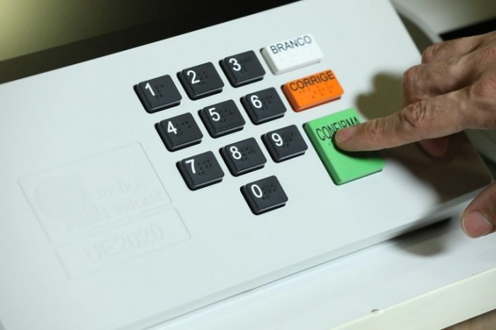 Mauro Cid já foi convocado pela CPMI, mas ficou em silêncio - (Foto: Bruno Spada / Câmara dos Deputados)