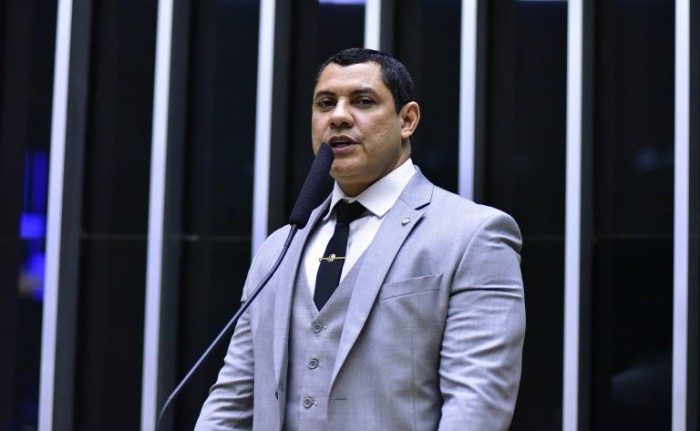 Coronel Ulysses: Lei Geral do Esporte prevê adoção da tecnologia nos estádios - (Foto: Zeca Ribeiro/Câmara dos Deputados)