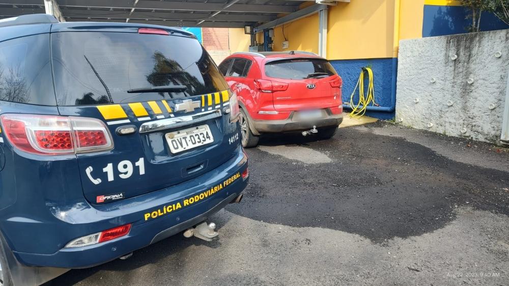 PRF de Bento apreende 127 kg de maconha que seriam entregues em Porto Alegre