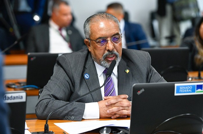 Relatório de Flávio Arns para o PDL 356/2022 foi lido ad hoc por Paulo Paim; proposta segue para o Plenário - Foto: Roque de Sá/Agência Senado