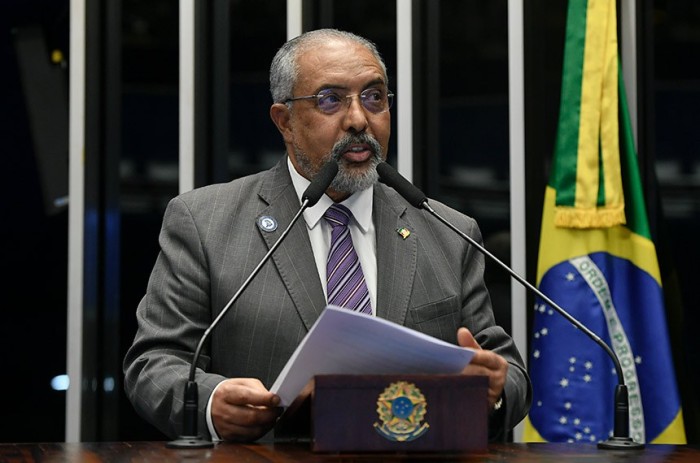 Paulo Paim comemora aprovação do novo arcabouço fiscal