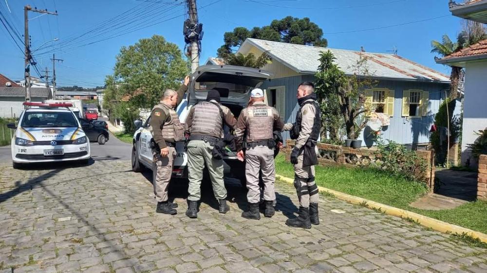 Tentativa de homicídio termina com tiroteio entre criminosos e Brigada Militar em Garibaldi