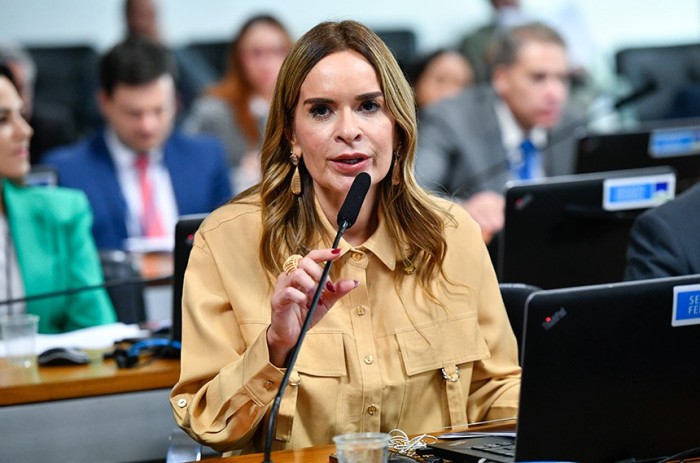 Daniella Ribeiro vota pela aprovação da proposta: produção de hemoderivados é questão estratégica, diz a relatora - Foto: Geraldo Magela/Agência Senado