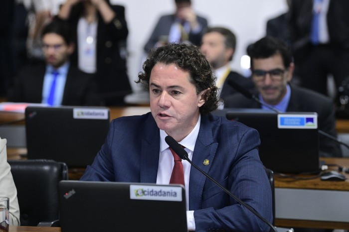 Veneziano: temos que lidar com os desafios da transição energética - Foto: Pedro França/Agência Senado