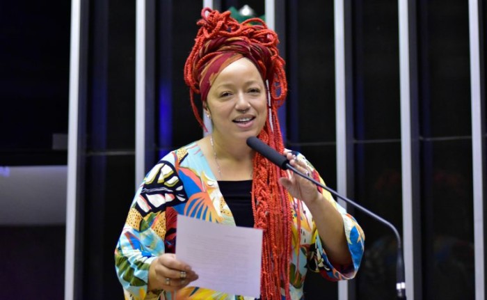 Daiana Santos, relatora do projeto - (Foto: Zeca Ribeiro/Câmara dos Deputados)