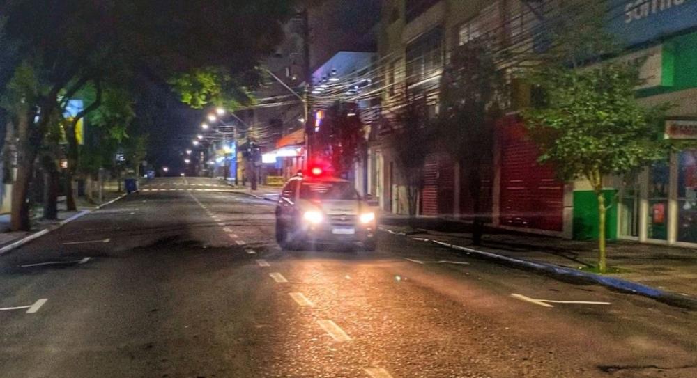 Dois homens são baleados em roubo a bar em Farroupilha