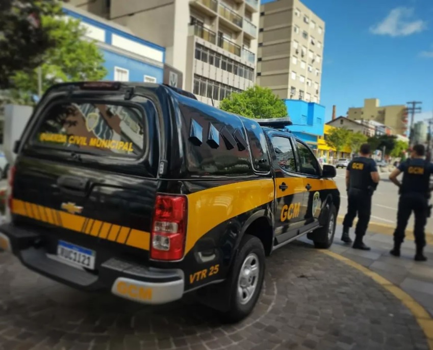 Mulher é presa por furtar celular em loja no Centro de Bento Gonçalves