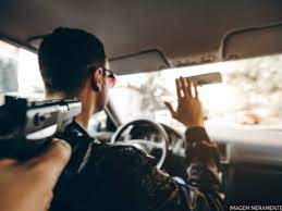 Assaltos ocorreram em menos de 24 horas e, felizmente, nenhum motorista ficou ferido - Foto: Ilustração 