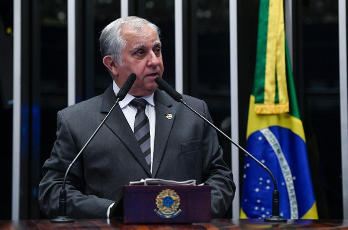 Izalci aponta omissão federal nos atos de 8/1 e cobra informações